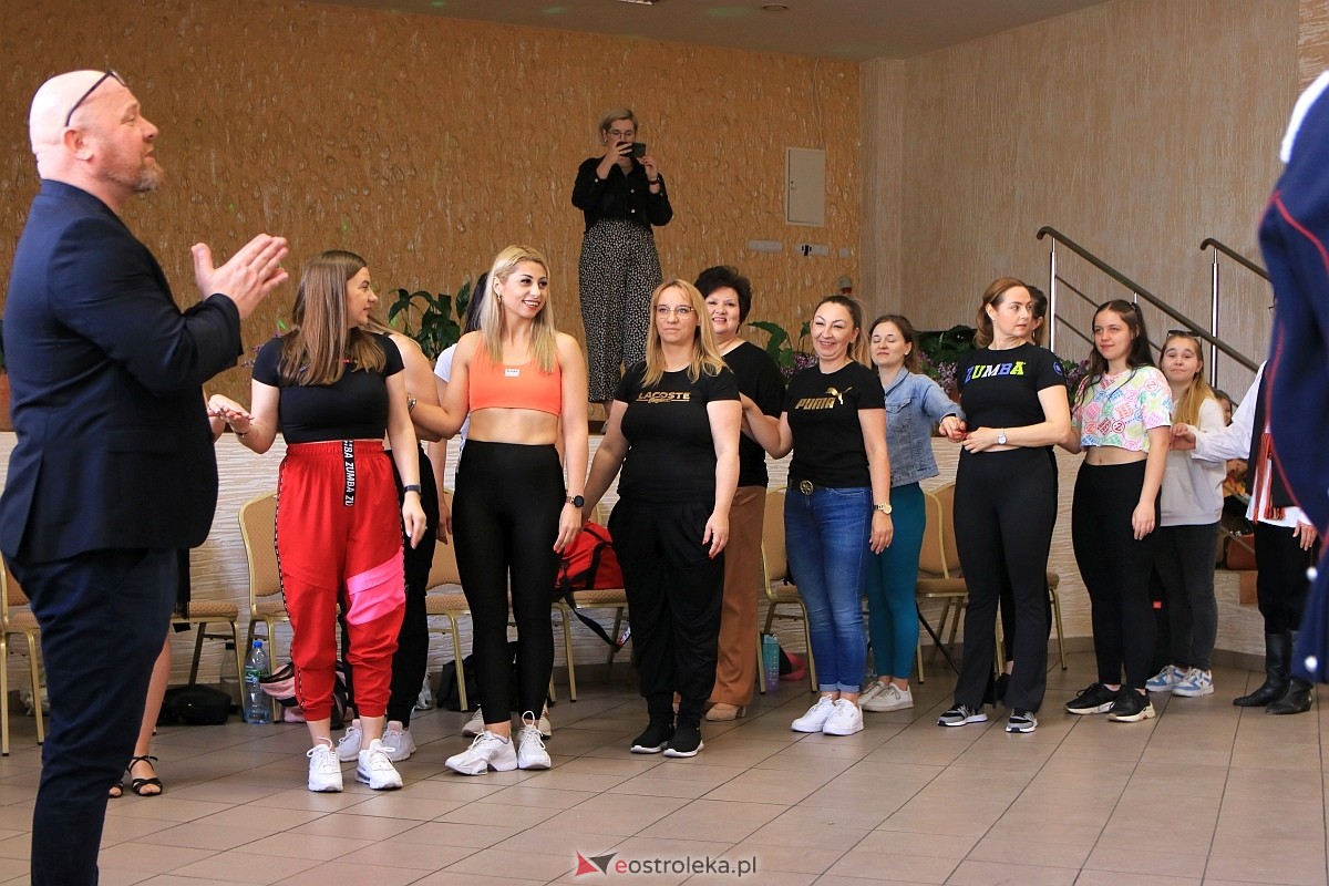 Międzynarodowy Dzień Tańca w Czerwinie [28.04.2024] - zdjęcie #50 - eOstroleka.pl