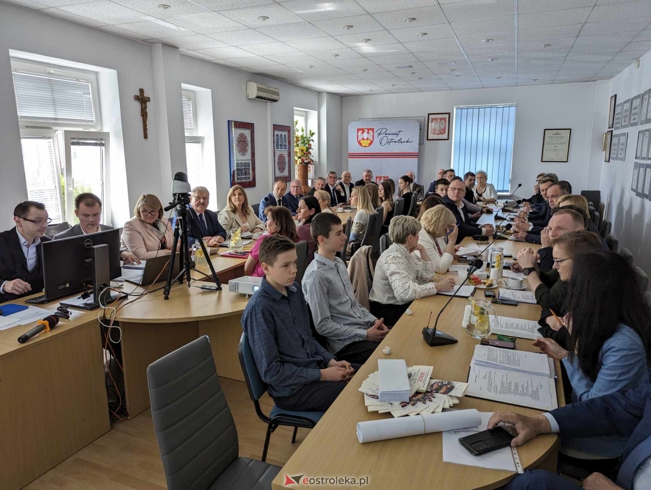 LXXVII sesja Rady Powiatu w Ostrołęce [29.04.2024] - zdjęcie #21 - eOstroleka.pl