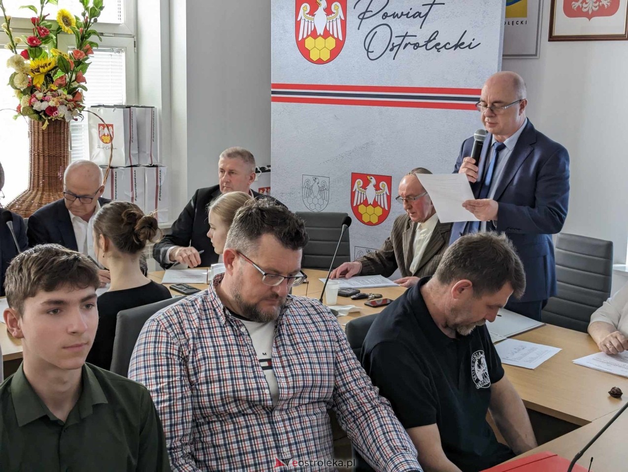 LXXVII sesja Rady Powiatu w Ostrołęce [29.04.2024] - zdjęcie #12 - eOstroleka.pl