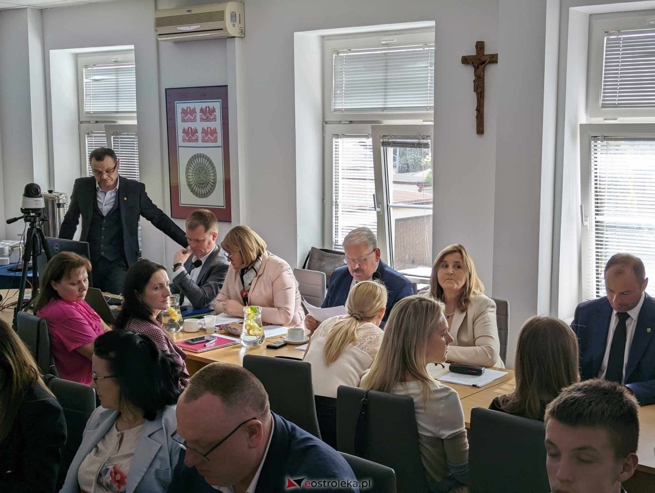 LXXVII sesja Rady Powiatu w Ostrołęce [29.04.2024] - zdjęcie #6 - eOstroleka.pl