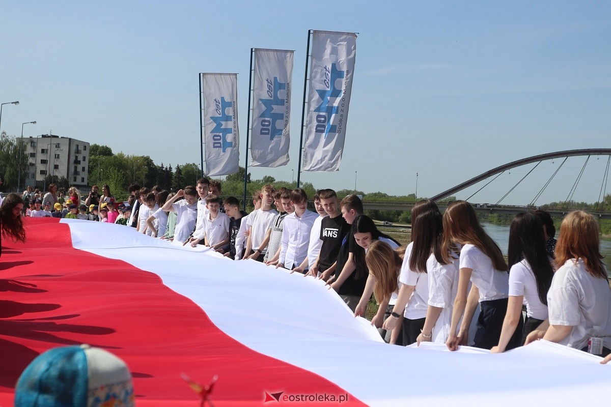 Święto Flagi w Ostrołęce - SOSW [30.04.2024] - zdjęcie #11 - eOstroleka.pl