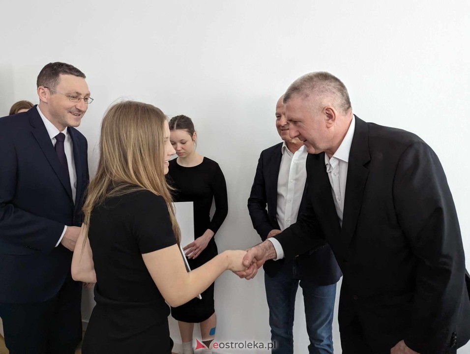 Starosta ostrołęcki nagrodził sportowców [29.04.2024] - zdjęcie #20 - eOstroleka.pl