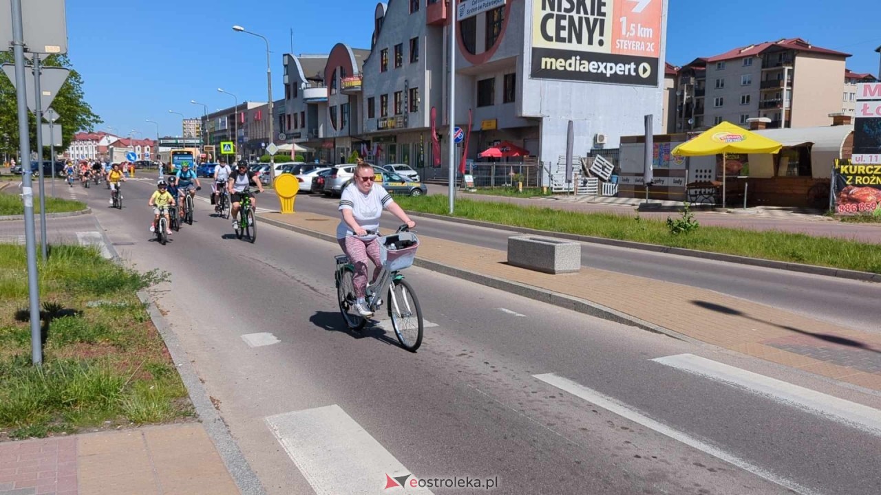 Rajd rowerowy w Święto Flagi [02.05.2024] - zdjęcie #5 - eOstroleka.pl