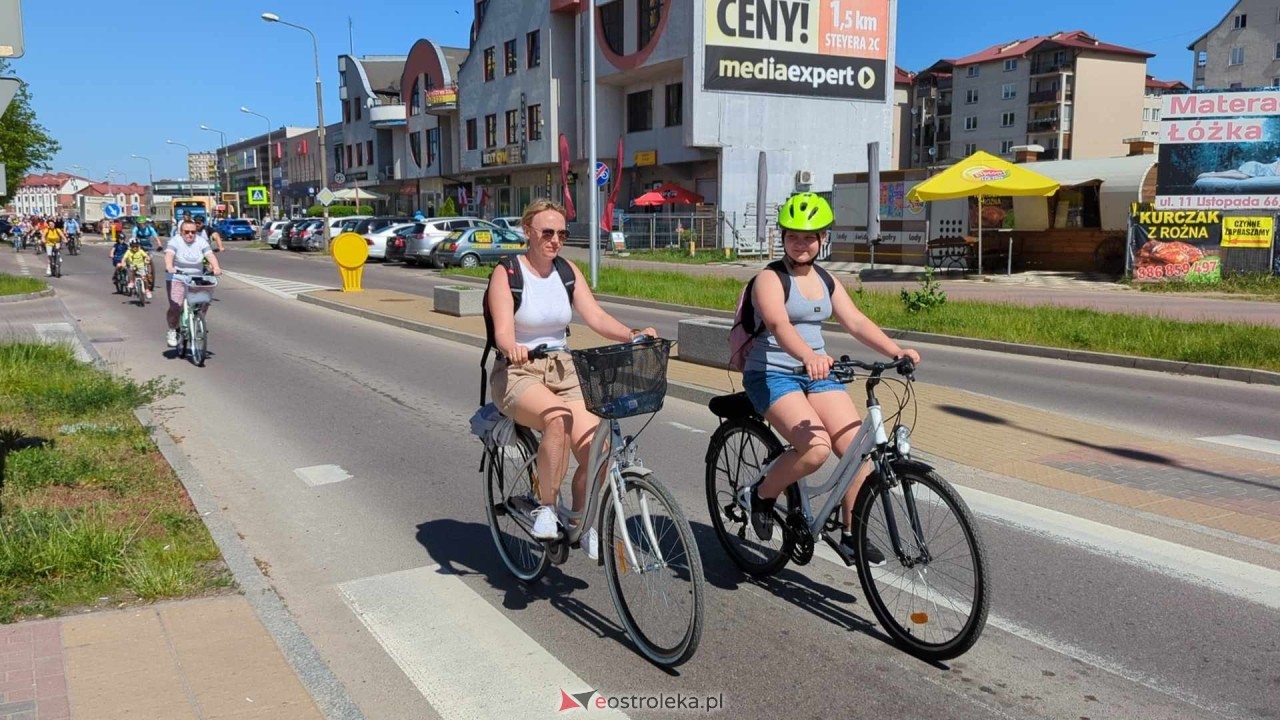 Rajd rowerowy w Święto Flagi [02.05.2024] - zdjęcie #4 - eOstroleka.pl