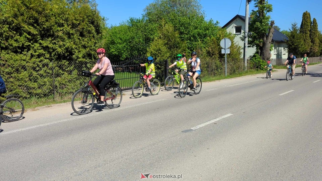 Rajd rowerowy w Święto Flagi [02.05.2024] - zdjęcie #36 - eOstroleka.pl