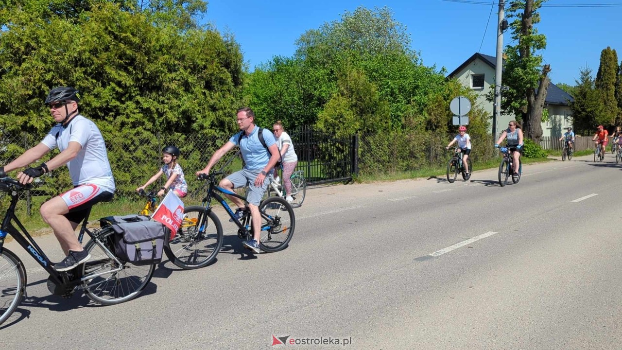 Rajd rowerowy w Święto Flagi [02.05.2024] - zdjęcie #35 - eOstroleka.pl