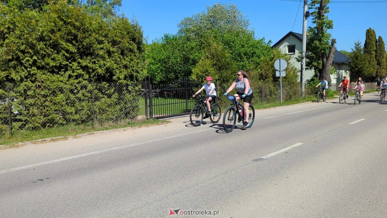 Rajd rowerowy w Święto Flagi [02.05.2024] - zdjęcie #34 - eOstroleka.pl