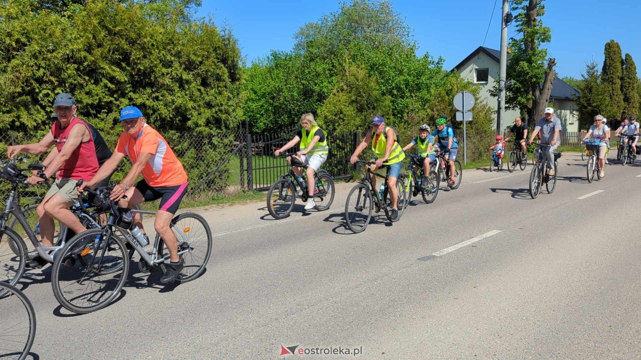 Rajd rowerowy w Święto Flagi [02.05.2024] - zdjęcie #33 - eOstroleka.pl