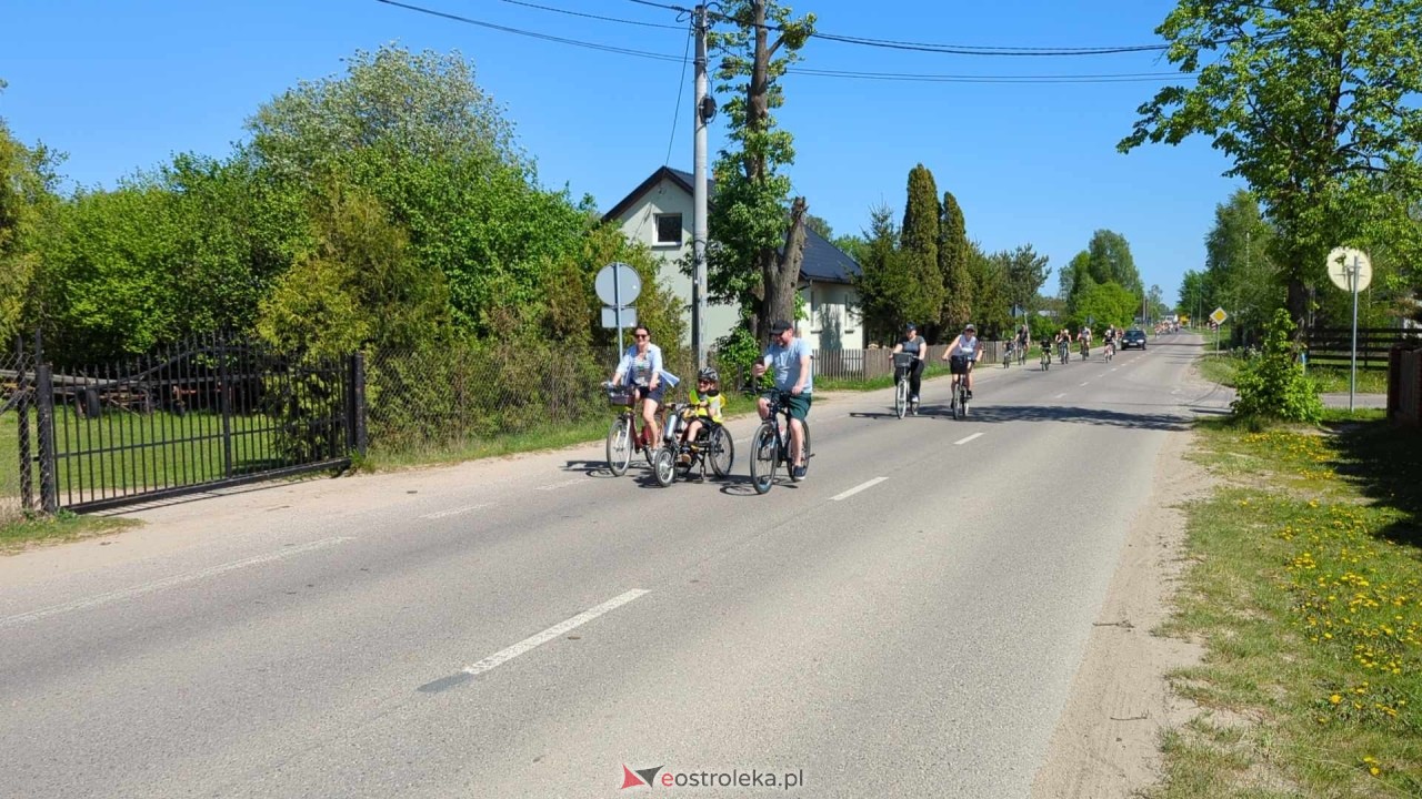 Rajd rowerowy w Święto Flagi [02.05.2024] - zdjęcie #30 - eOstroleka.pl