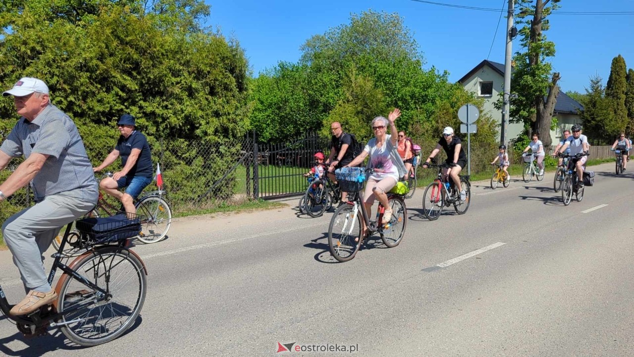 Rajd rowerowy w Święto Flagi [02.05.2024] - zdjęcie #28 - eOstroleka.pl