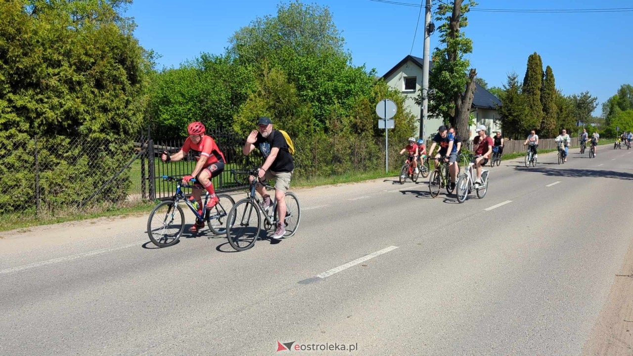Rajd rowerowy w Święto Flagi [02.05.2024] - zdjęcie #23 - eOstroleka.pl