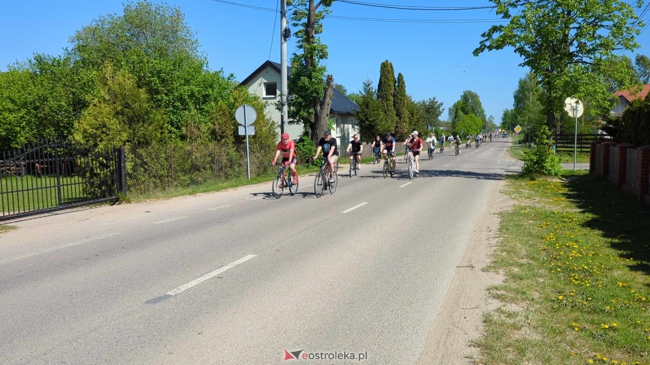 Rajd rowerowy w Święto Flagi [02.05.2024] - zdjęcie #22 - eOstroleka.pl