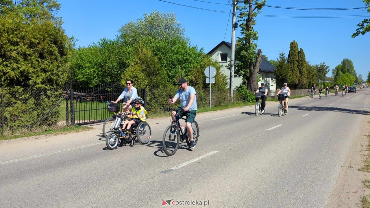 Rajd rowerowy w Święto Flagi [02.05.2024] - zdjęcie #21 - eOstroleka.pl