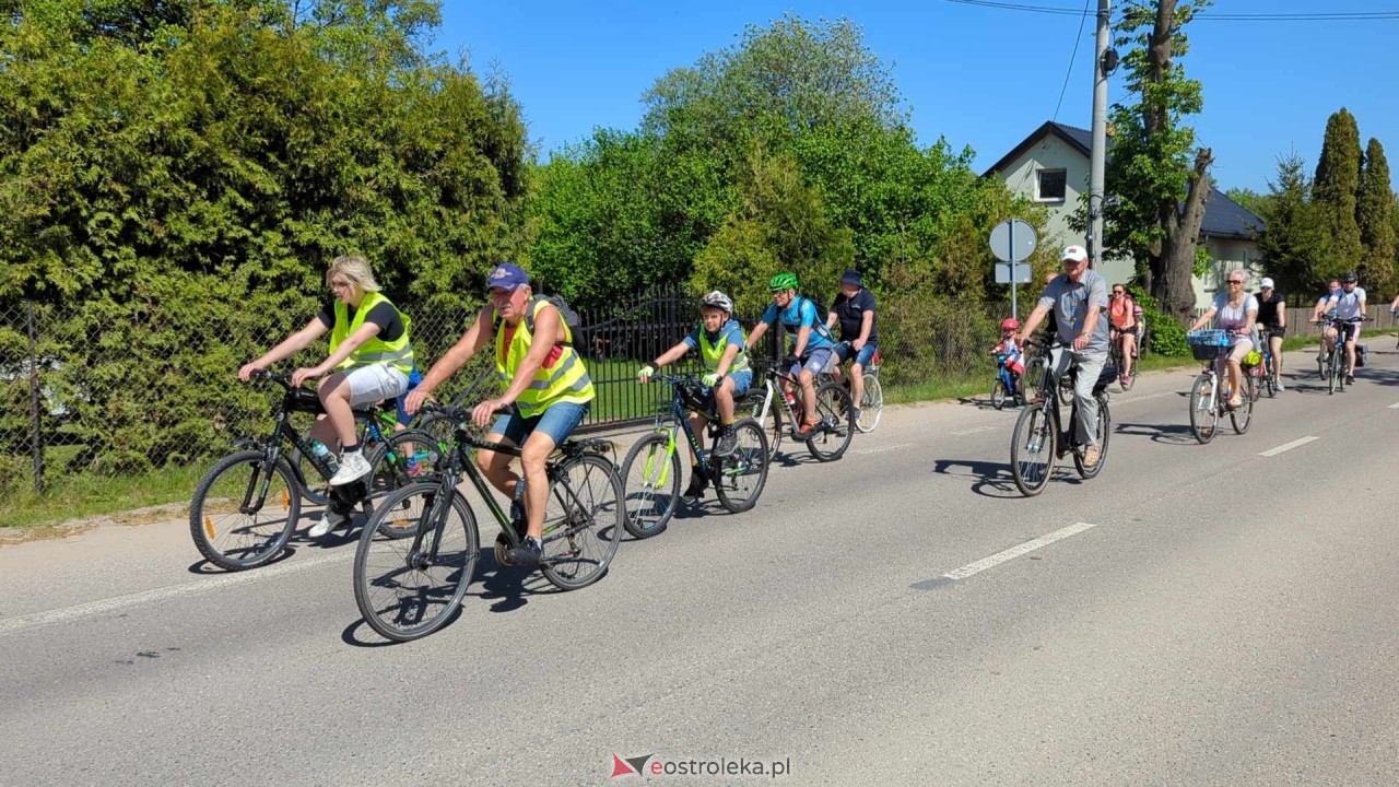 Rajd rowerowy w Święto Flagi [02.05.2024] - zdjęcie #17 - eOstroleka.pl