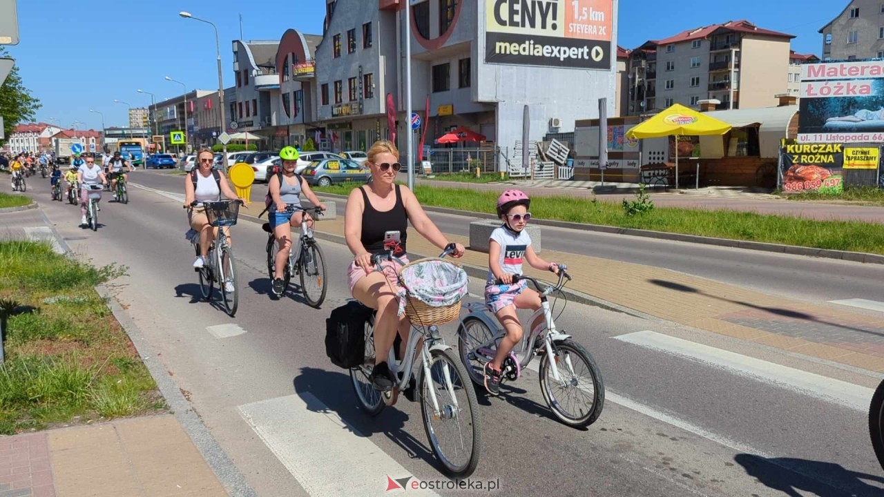 Rajd rowerowy w Święto Flagi [02.05.2024] - zdjęcie #3 - eOstroleka.pl
