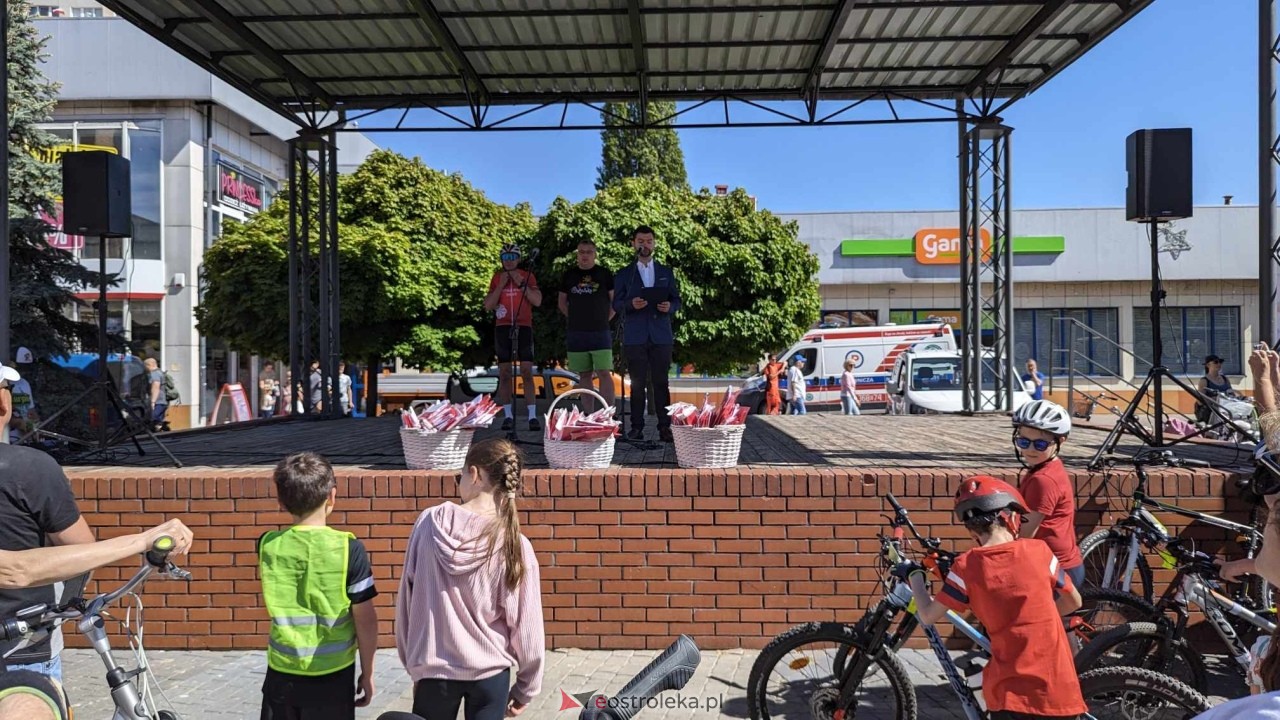 Rajd rowerowy w Święto Flagi [02.05.2024] - zdjęcie #57 - eOstroleka.pl