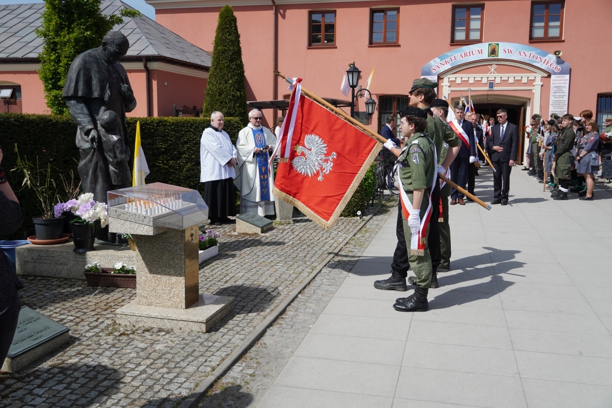 Święto Konstytucji 3 Maja w Ostrołęce [03.05.2024] - zdjęcie #61 - eOstroleka.pl