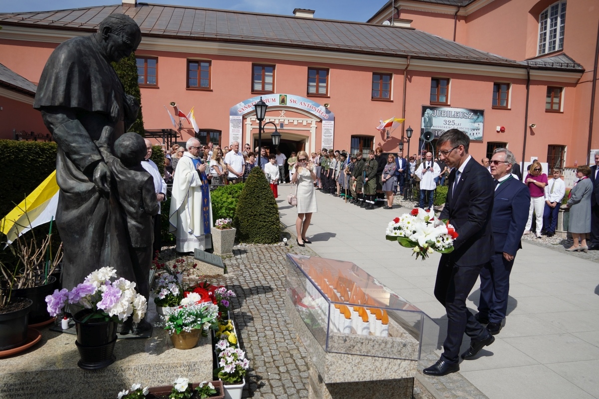 Święto Konstytucji 3 Maja w Ostrołęce [03.05.2024] - zdjęcie #33 - eOstroleka.pl