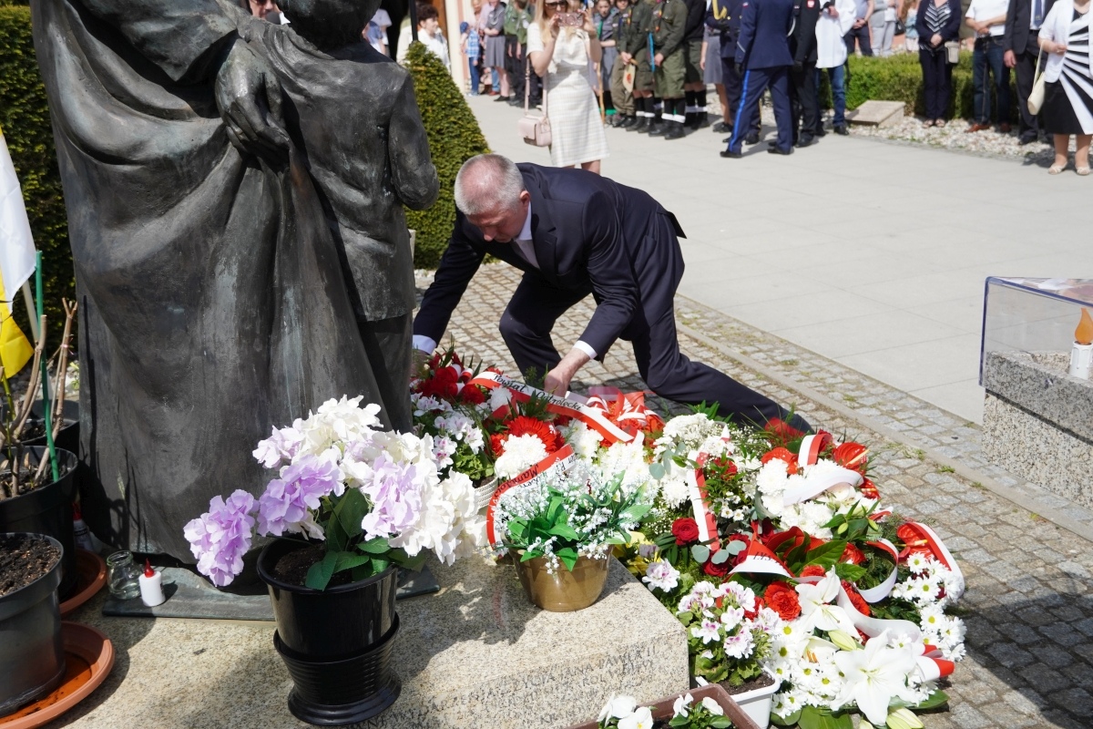 Święto Konstytucji 3 Maja w Ostrołęce [03.05.2024] - zdjęcie #21 - eOstroleka.pl