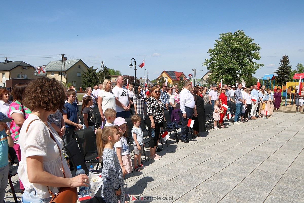 Uroczystość z okazji Narodowego Święta Konstytucji w Troszynie [03..05.2024] - zdjęcie #60 - eOstroleka.pl