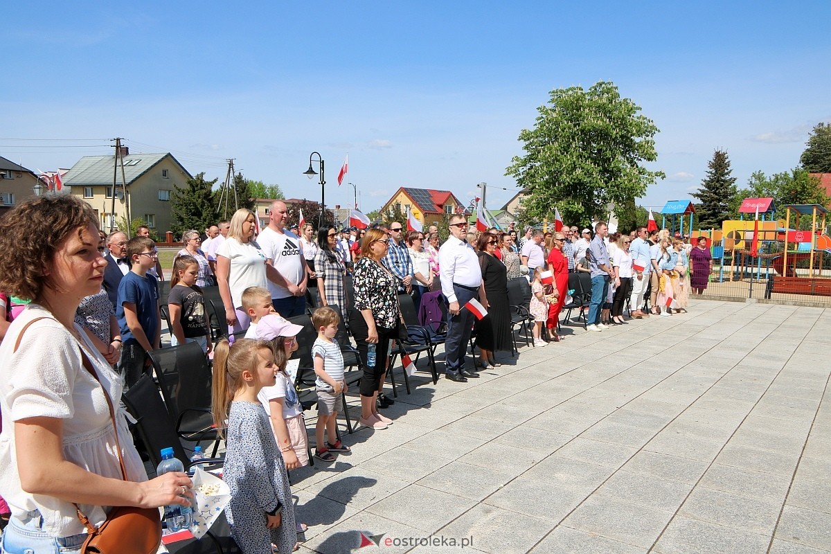 Uroczystość z okazji Narodowego Święta Konstytucji w Troszynie [03..05.2024] - zdjęcie #53 - eOstroleka.pl