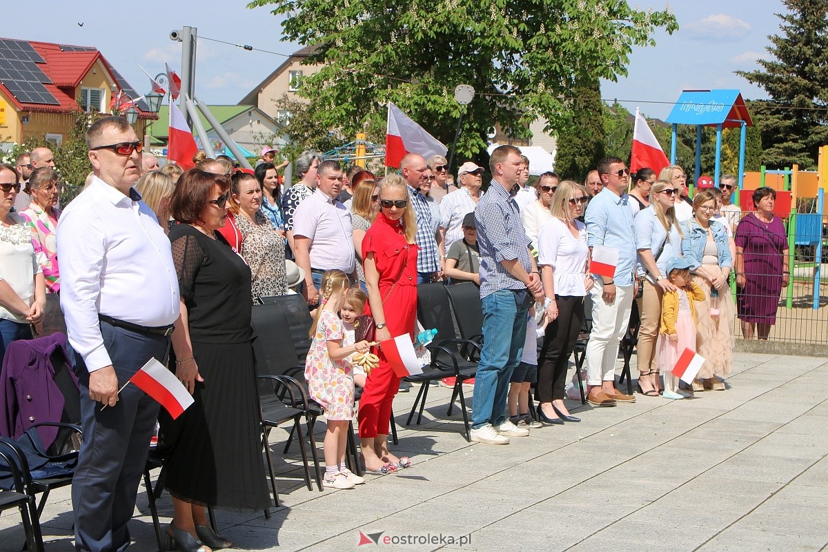Uroczystość z okazji Narodowego Święta Konstytucji w Troszynie [03..05.2024] - zdjęcie #51 - eOstroleka.pl