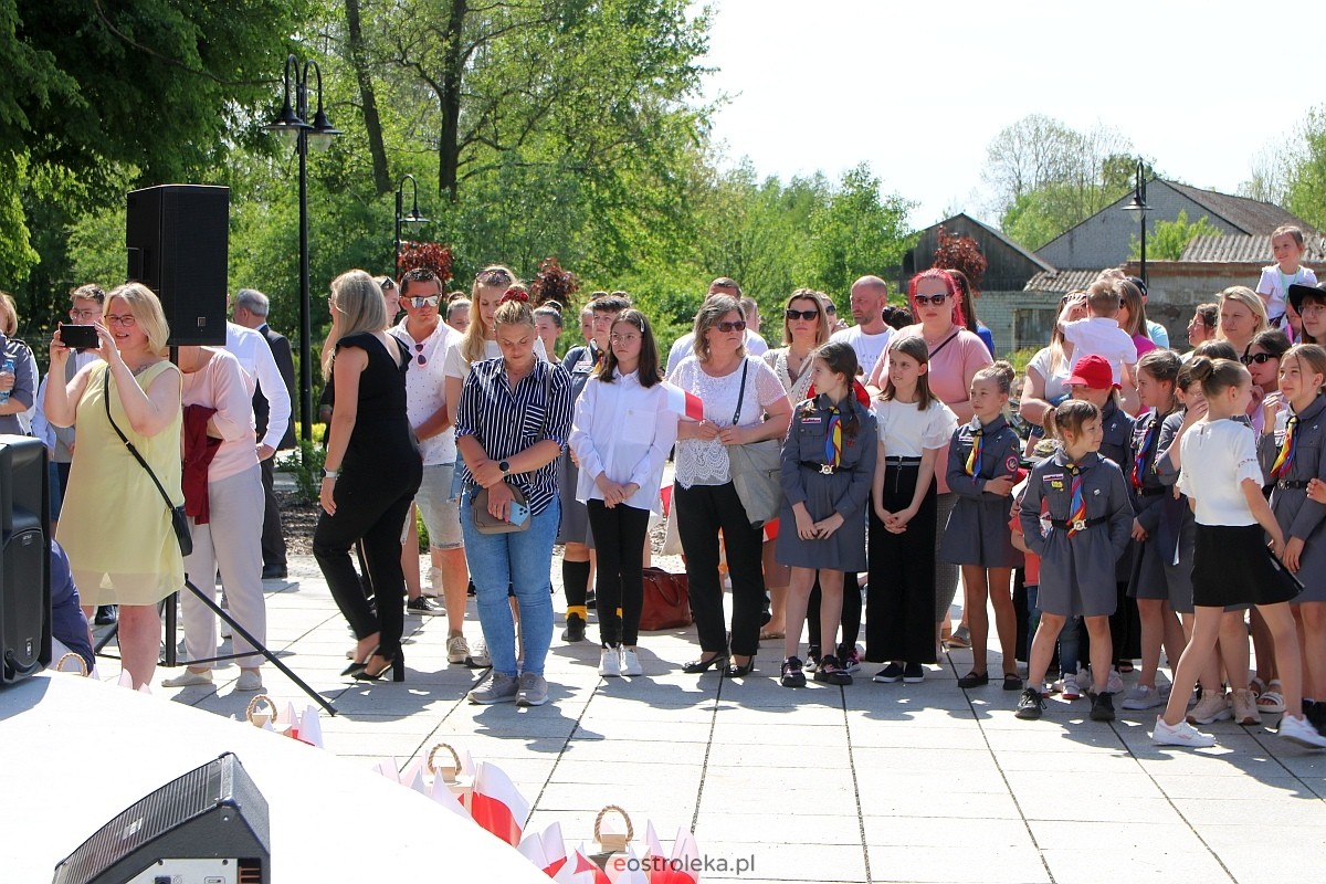 Uroczystość z okazji Narodowego Święta Konstytucji w Troszynie [03..05.2024] - zdjęcie #22 - eOstroleka.pl