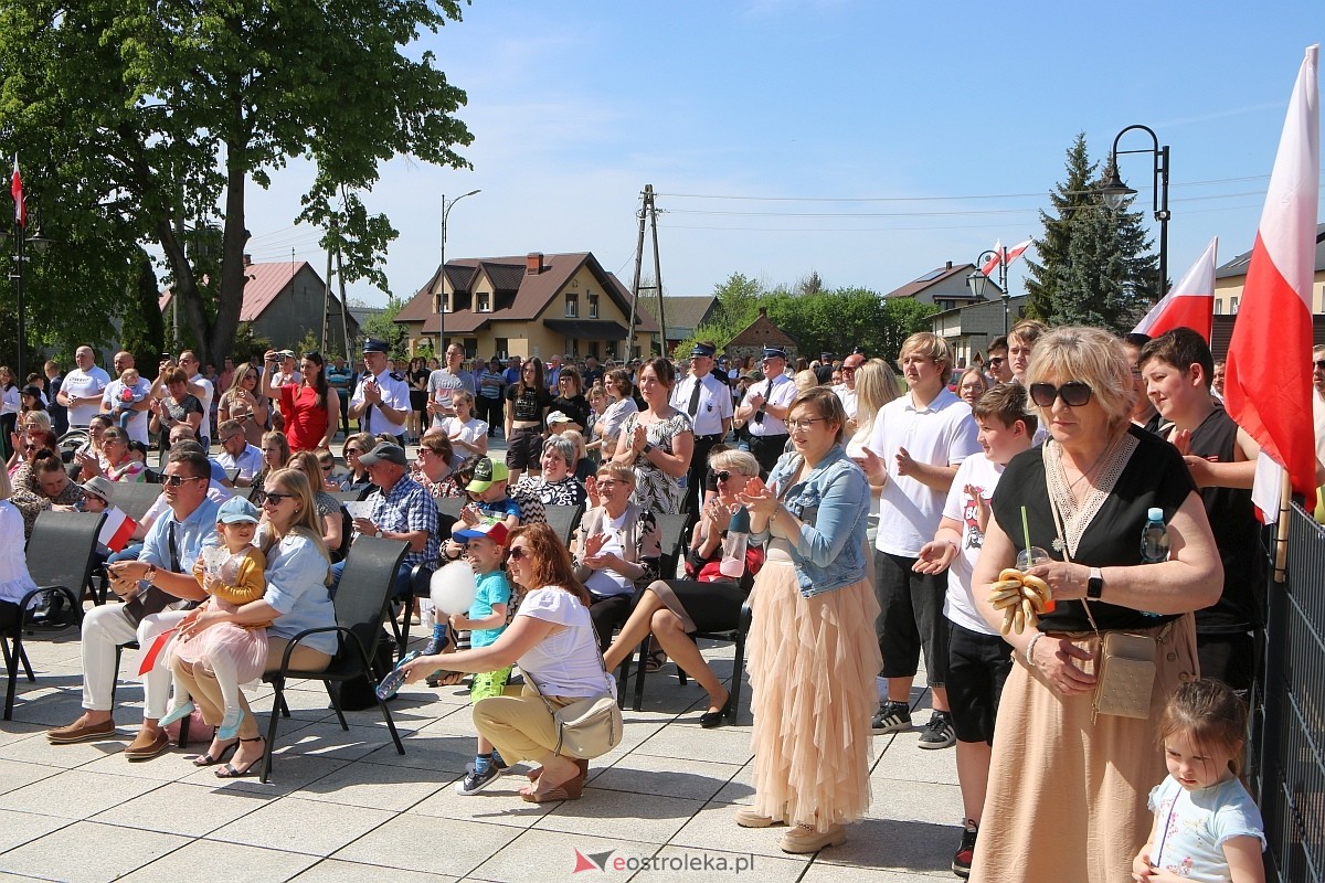 Uroczystość z okazji Narodowego Święta Konstytucji w Troszynie [03..05.2024] - zdjęcie #13 - eOstroleka.pl