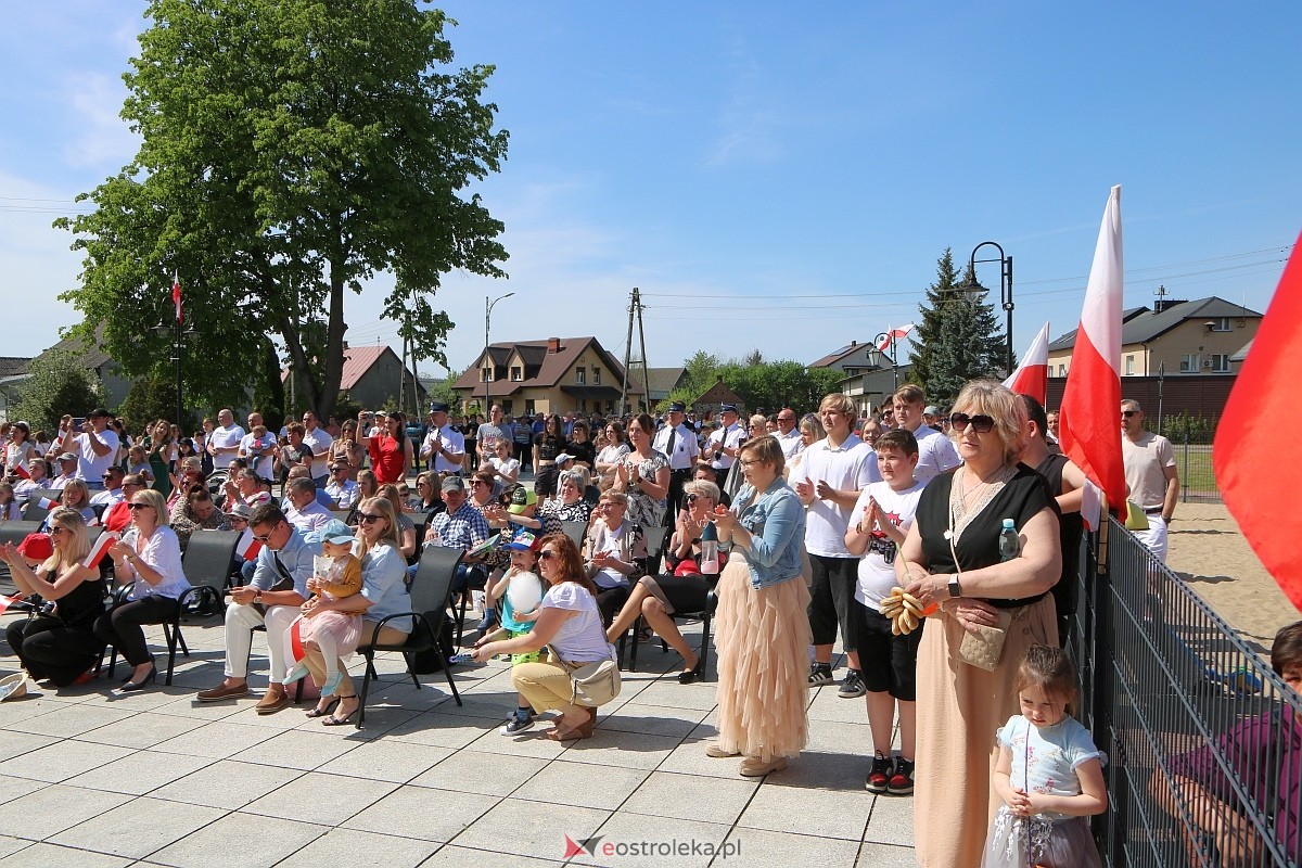 Uroczystość z okazji Narodowego Święta Konstytucji w Troszynie [03..05.2024] - zdjęcie #12 - eOstroleka.pl