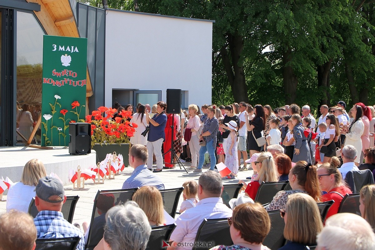 Uroczystość z okazji Narodowego Święta Konstytucji w Troszynie [03..05.2024] - zdjęcie #5 - eOstroleka.pl