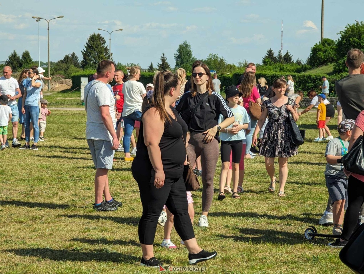 Dzień Baniek Mydlanych ze Smokiem Edziem [03.05.2024] - zdjęcie #82 - eOstroleka.pl