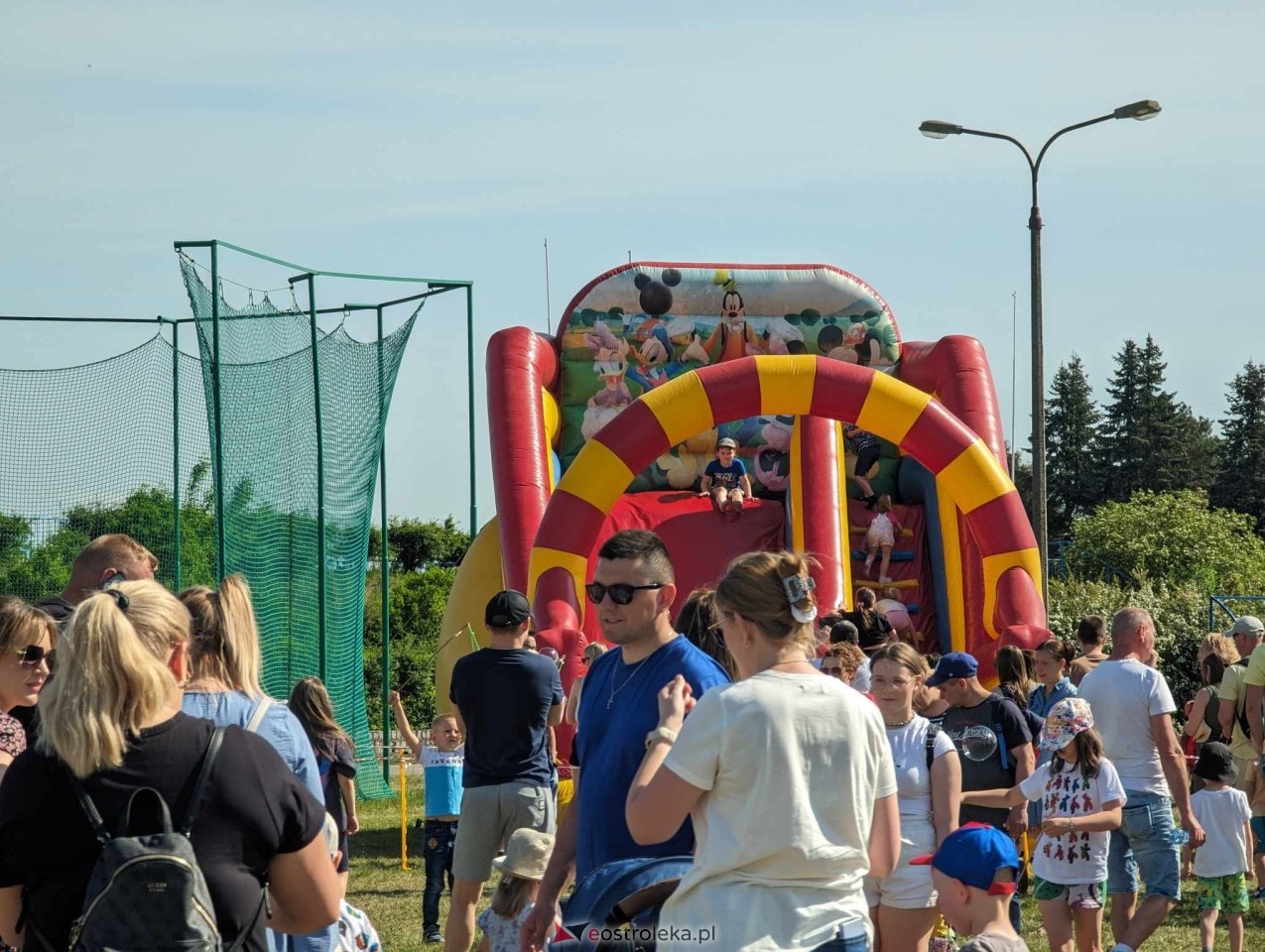 Dzień Baniek Mydlanych ze Smokiem Edziem [03.05.2024] - zdjęcie #80 - eOstroleka.pl