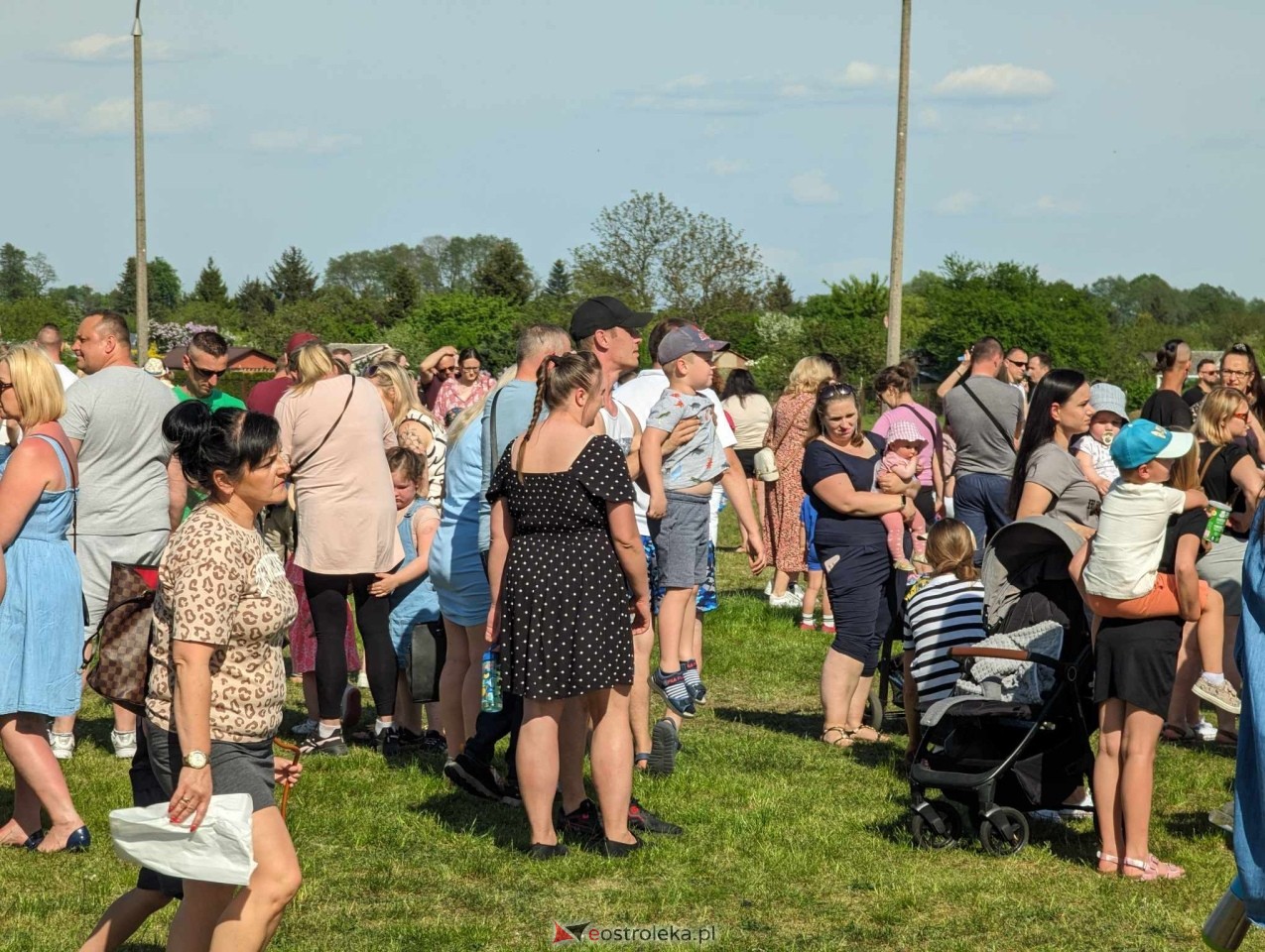 Dzień Baniek Mydlanych ze Smokiem Edziem [03.05.2024] - zdjęcie #64 - eOstroleka.pl