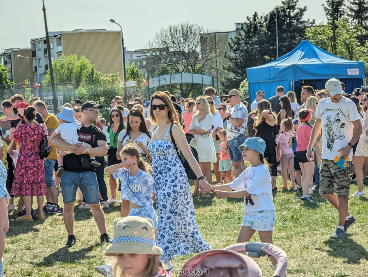 Dzień Baniek Mydlanych ze Smokiem Edziem [03.05.2024] - zdjęcie #53 - eOstroleka.pl