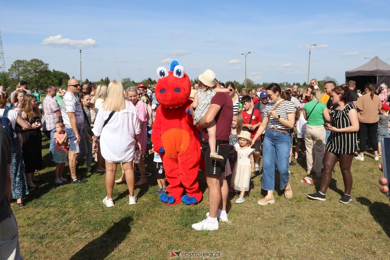 Dzień Baniek Mydlanych ze Smokiem Edziem [03.05.2024] - zdjęcie #101 - eOstroleka.pl