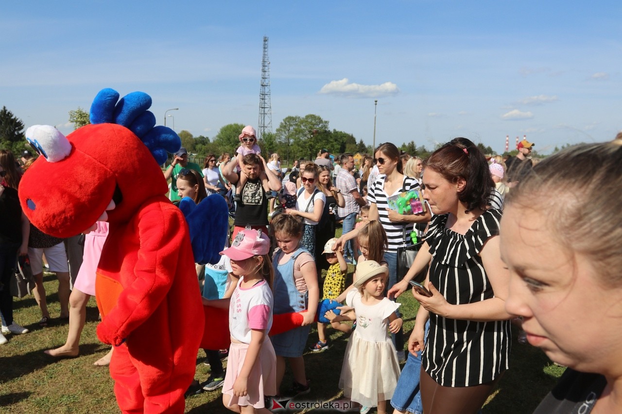 Dzień Baniek Mydlanych ze Smokiem Edziem [03.05.2024] - zdjęcie #102 - eOstroleka.pl