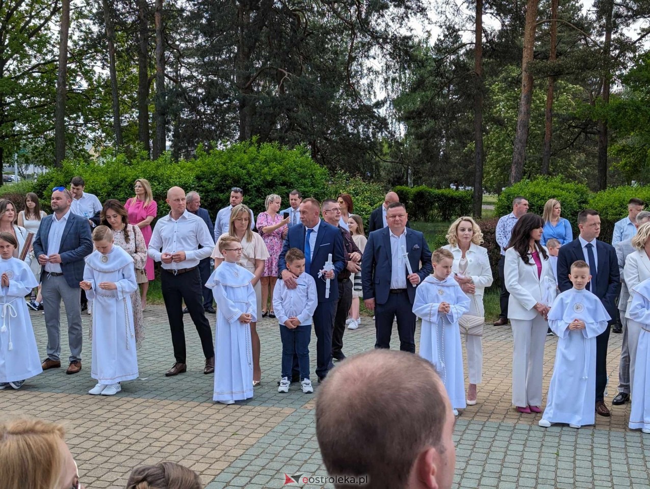 Pierwsza Komunia Święta w parafii Zbawiciela Świata w Ostrołęce [05.05.2024] - zdjęcie #64 - eOstroleka.pl