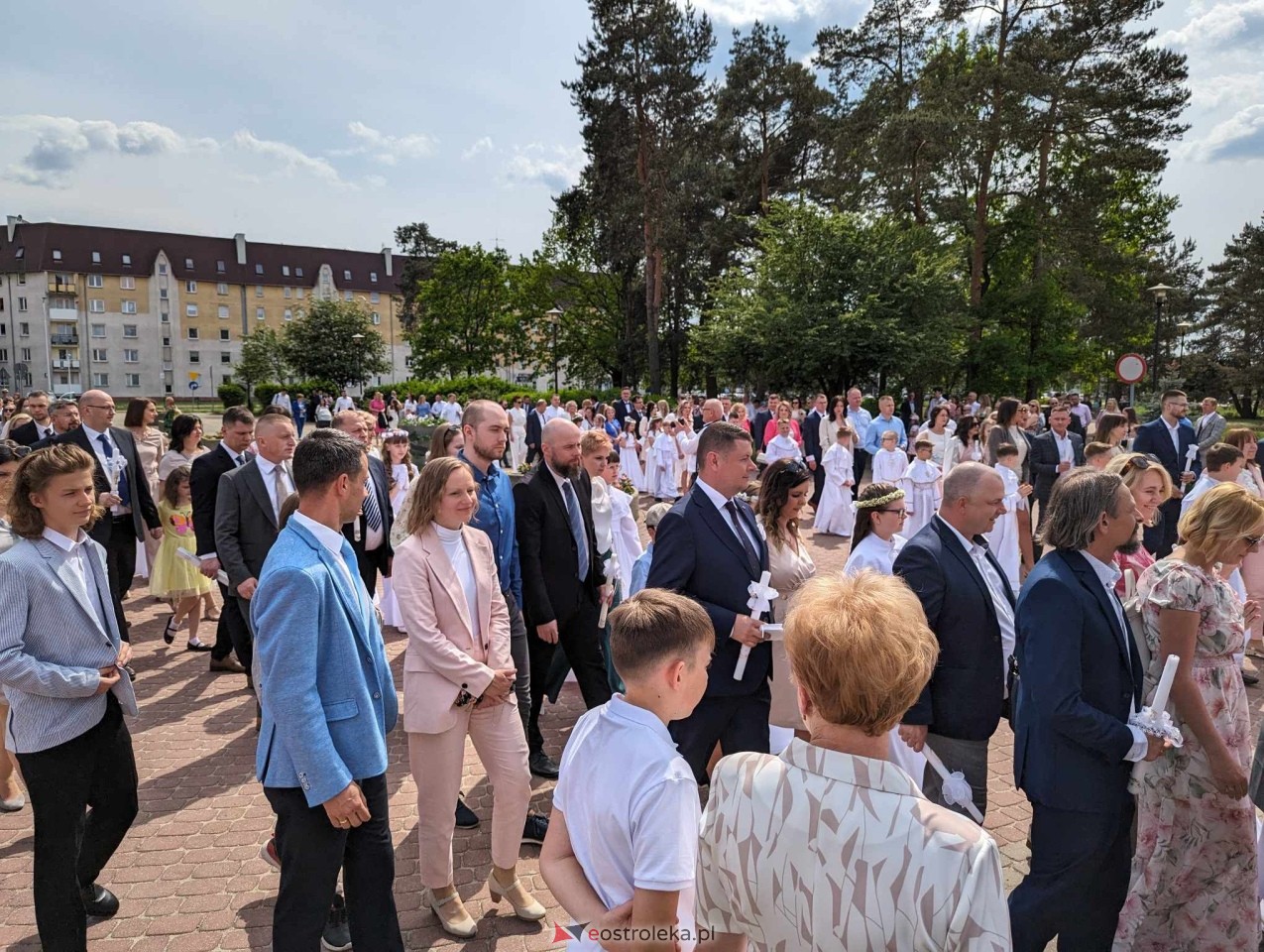 Pierwsza Komunia Święta w parafii Zbawiciela Świata w Ostrołęce [05.05.2024] - zdjęcie #44 - eOstroleka.pl