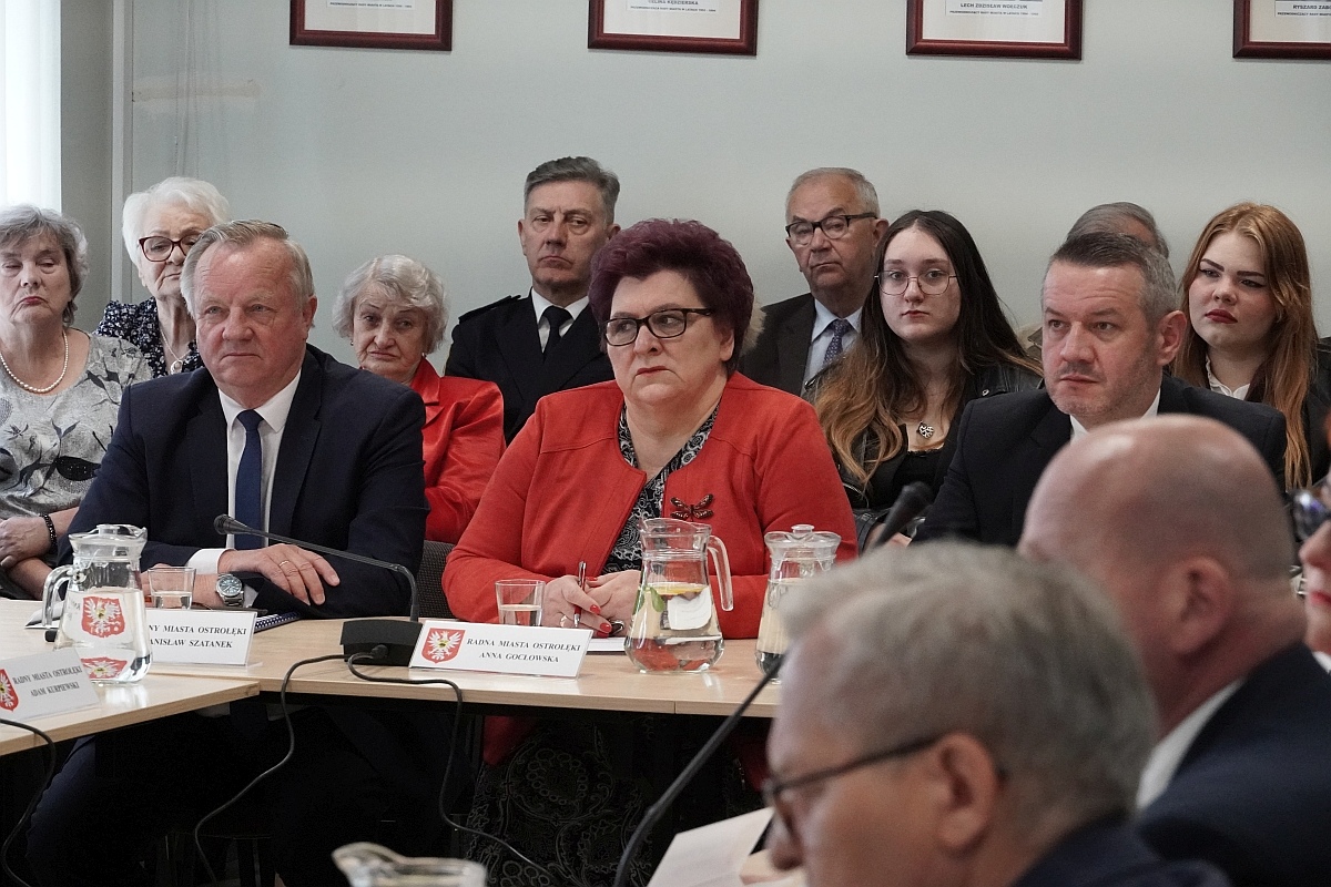Sesja rady miasta Ostrołęki [07.05.2024] - zdjęcie #122 - eOstroleka.pl