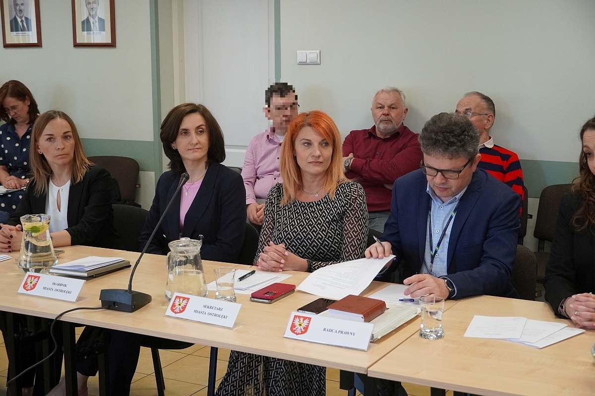 Sesja rady miasta Ostrołęki [07.05.2024] - zdjęcie #68 - eOstroleka.pl