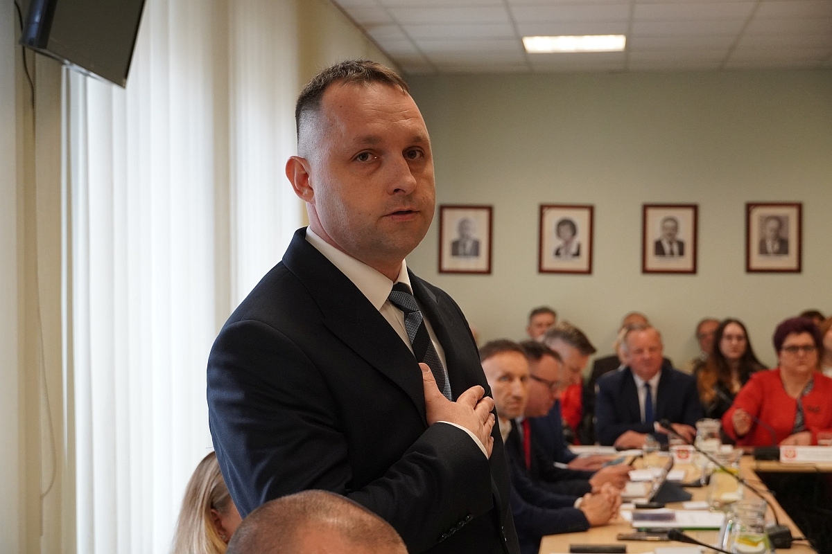 Sesja rady miasta Ostrołęki [07.05.2024] - zdjęcie #62 - eOstroleka.pl