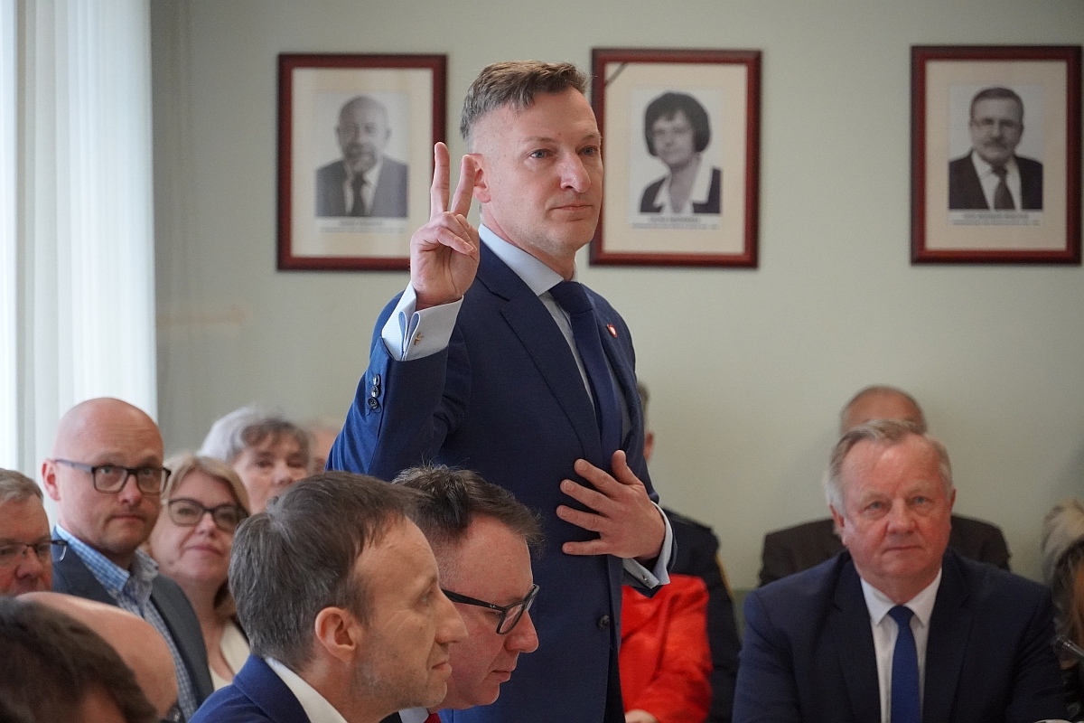 Sesja rady miasta Ostrołęki [07.05.2024] - zdjęcie #54 - eOstroleka.pl