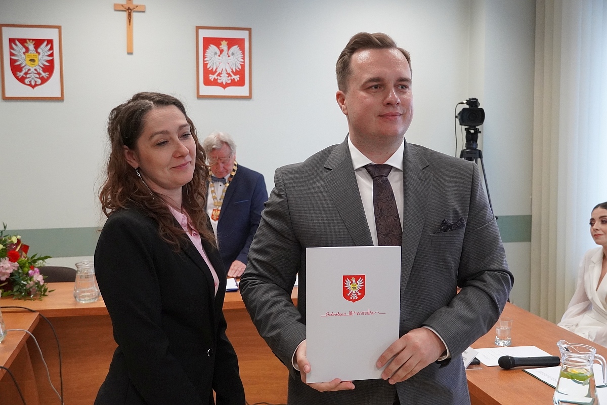 Sesja rady miasta Ostrołęki [07.05.2024] - zdjęcie #38 - eOstroleka.pl