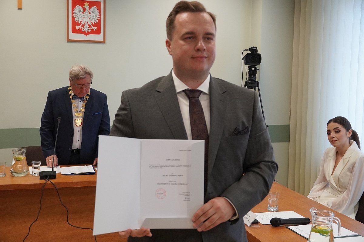 Sesja rady miasta Ostrołęki [07.05.2024] - zdjęcie #37 - eOstroleka.pl