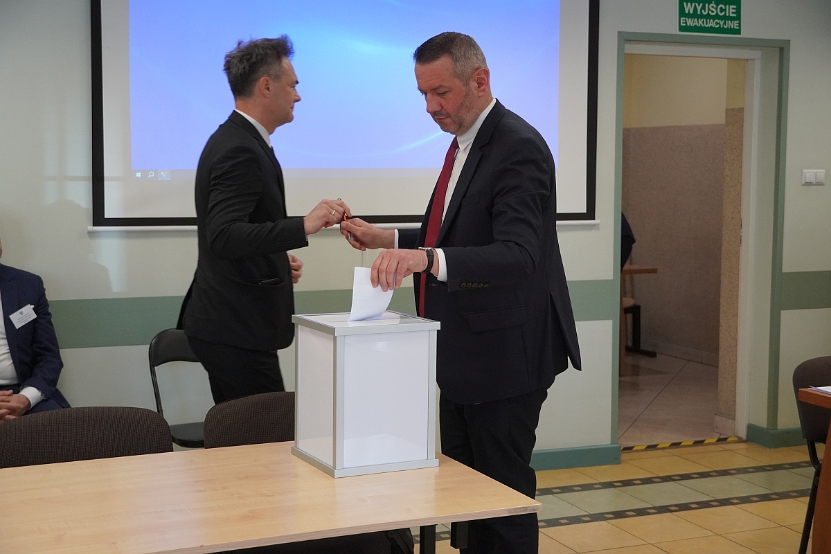 Sesja rady miasta Ostrołęki [07.05.2024] - zdjęcie #13 - eOstroleka.pl