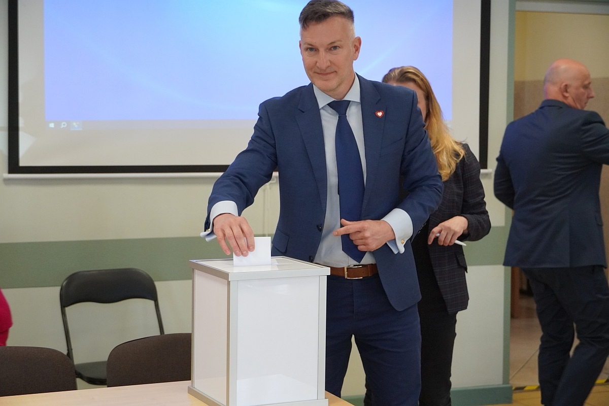 Sesja rady miasta Ostrołęki [07.05.2024] - zdjęcie #11 - eOstroleka.pl