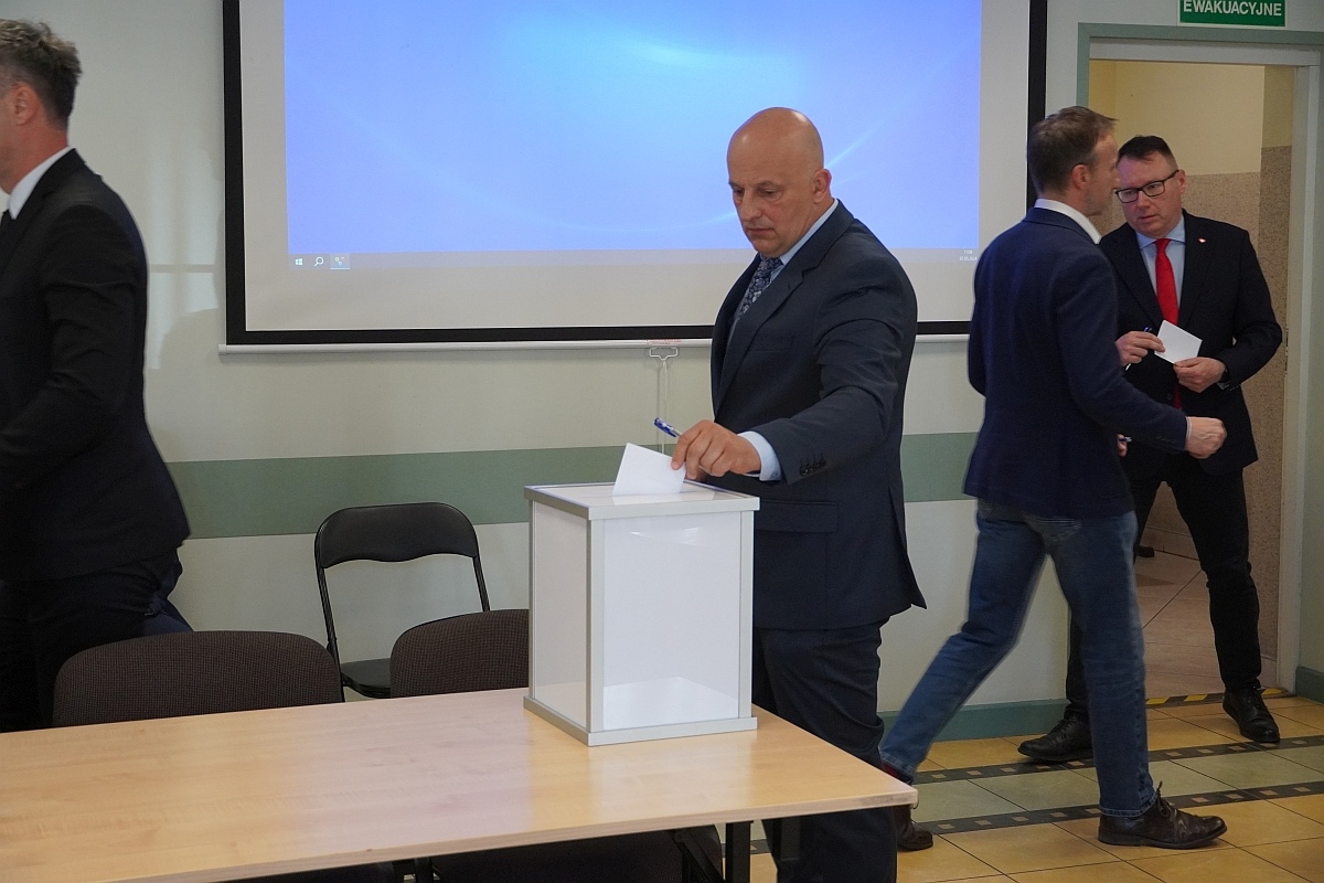 Sesja rady miasta Ostrołęki [07.05.2024] - zdjęcie #9 - eOstroleka.pl