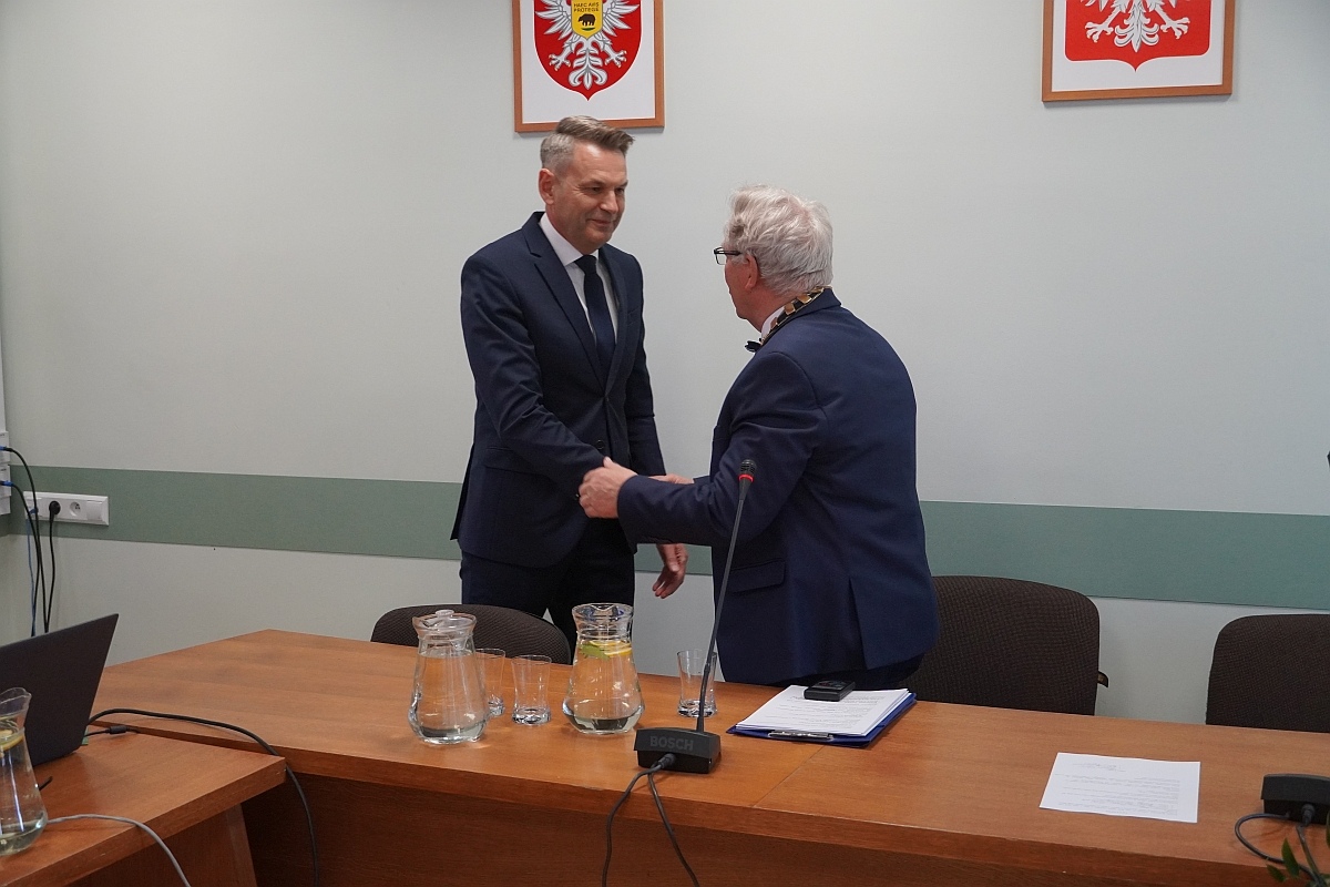 Sesja rady miasta Ostrołęki [07.05.2024] - zdjęcie #4 - eOstroleka.pl