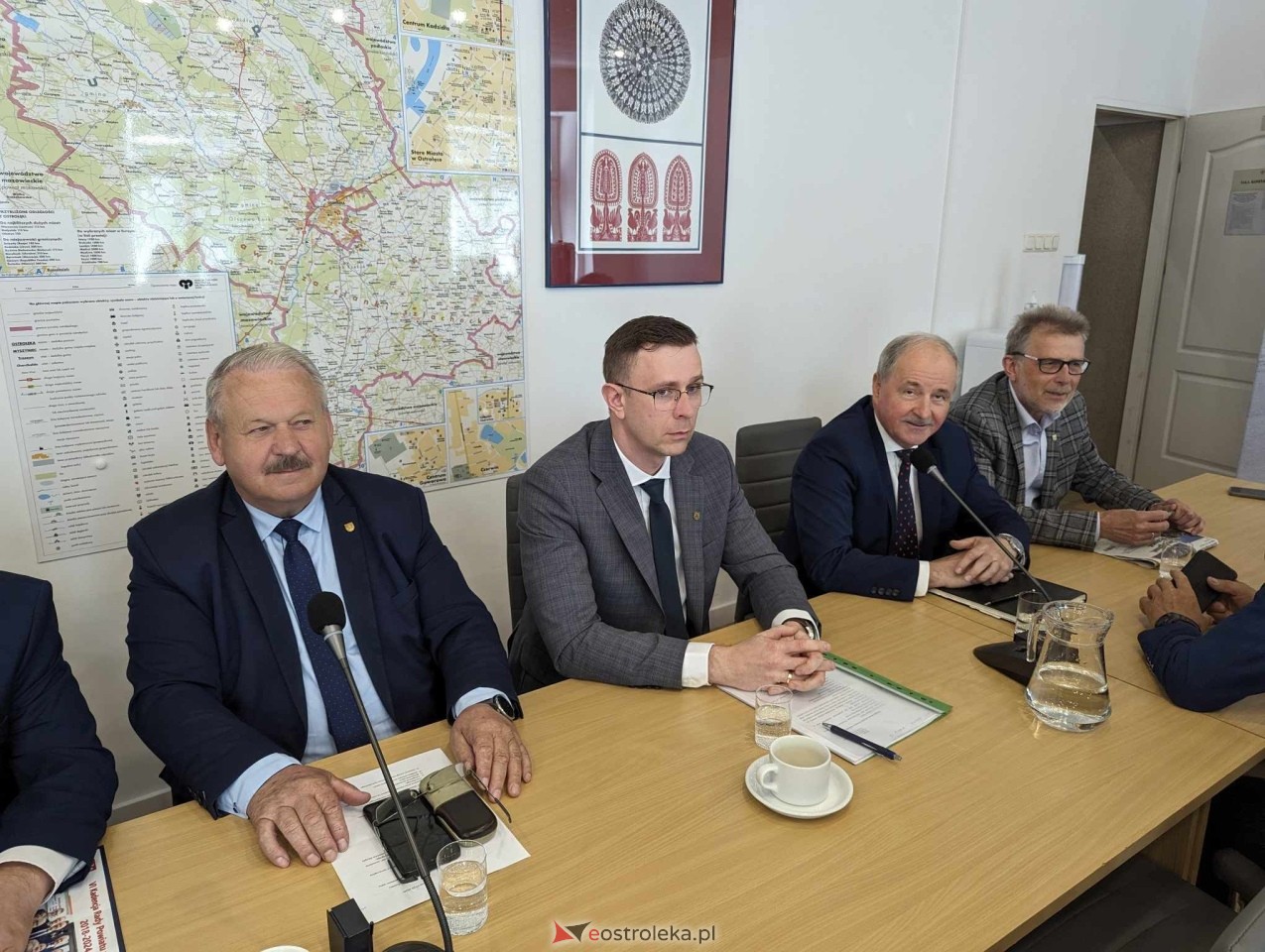 Sesja rady powiatu ostrołęckiego [07.05.2024] - zdjęcie #5 - eOstroleka.pl