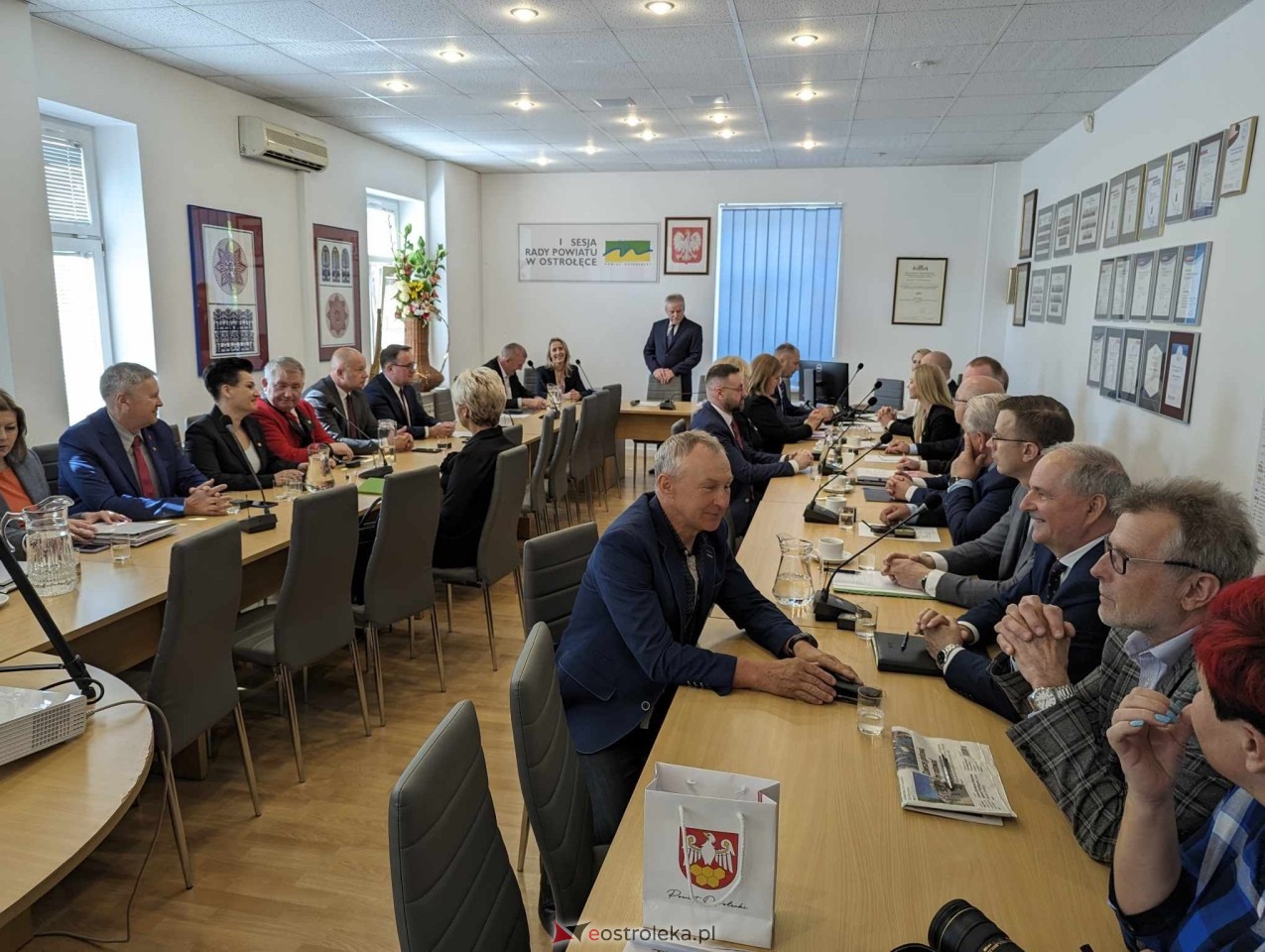Sesja rady powiatu ostrołęckiego [07.05.2024] - zdjęcie #82 - eOstroleka.pl